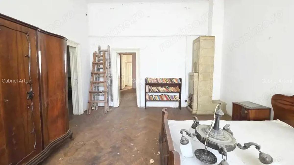 Uranus - O casa de renovat cu potential deosebit! - 13