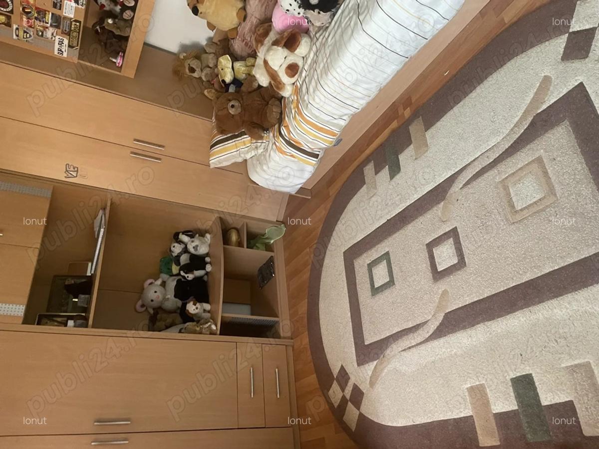 Inchiriez camere la curte - 4 Inchiriez camere la curte - 4