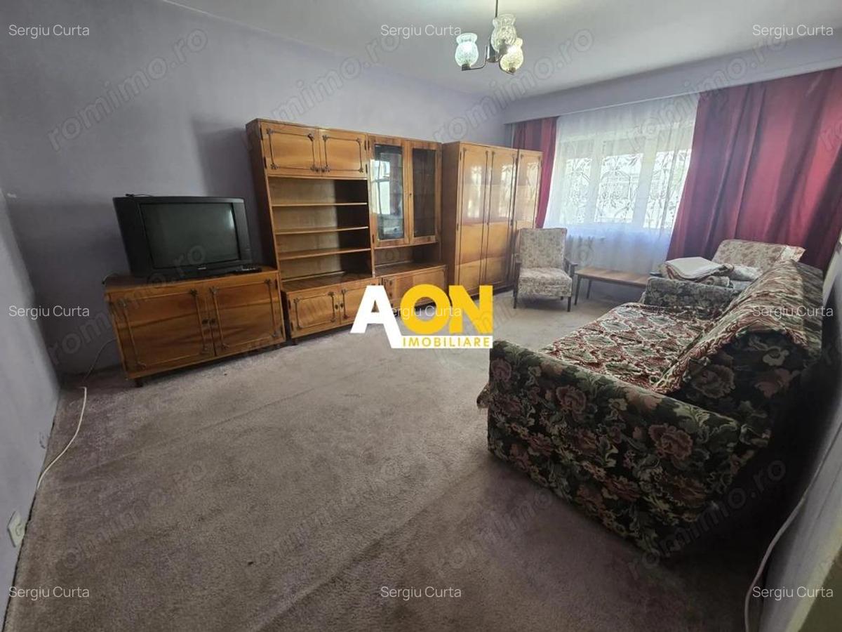 Apartament 3 Camere Decomandat Zona Cetate - 1