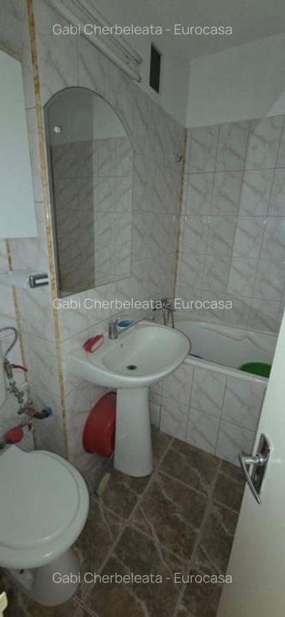 3 camere Cartier Craiovei etaj 2 - 6