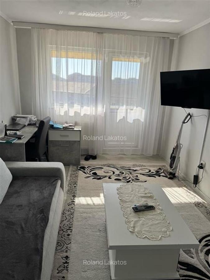 Apartament cu 3 camere decomandat în Rogerius - 3