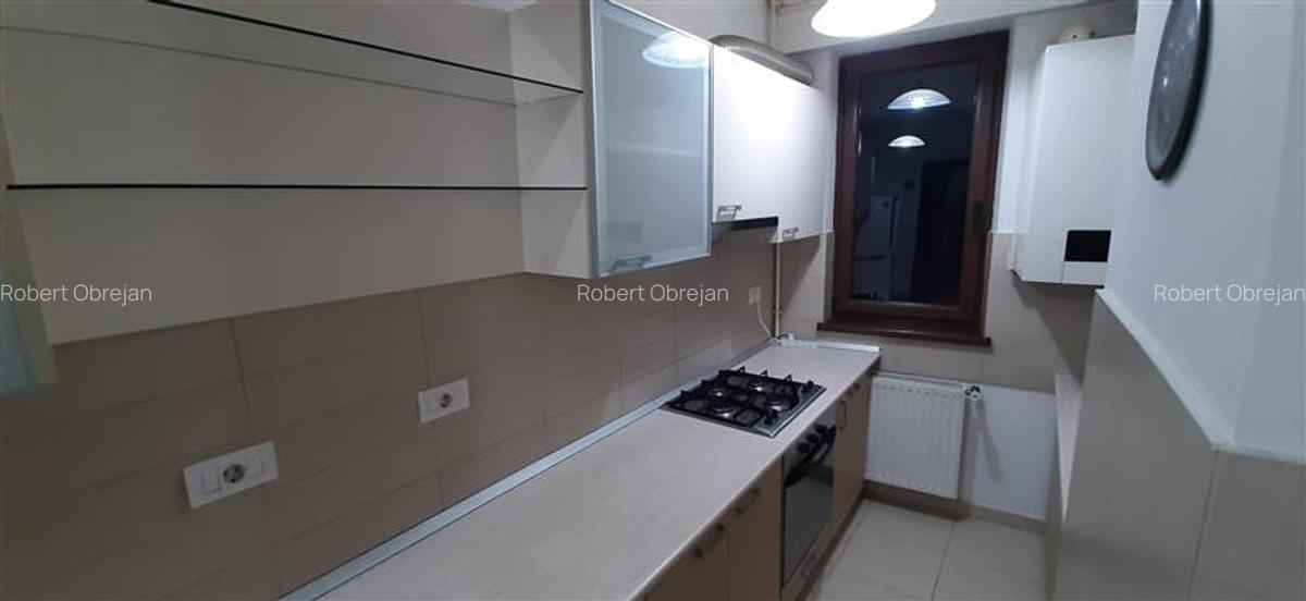Apartament cu 3 camere decomandat, mobilat în Băneasa - 10