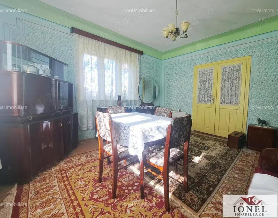 Casa de vanzare in Ghirbom - Berghin- 3800 mp teren - 5