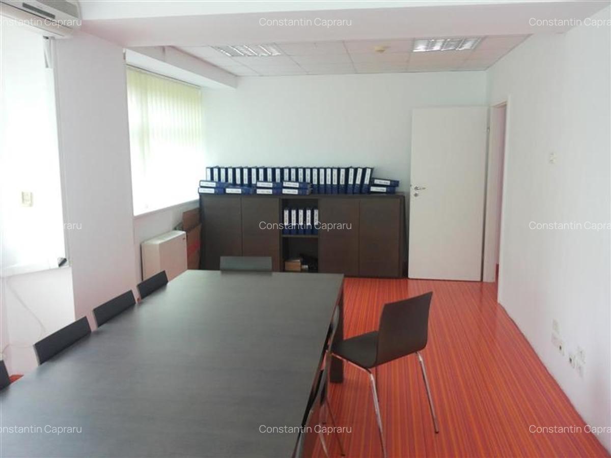 Vanzare spatii birouri - 230 mpc - pret/etaj, parcare inclusa - 7