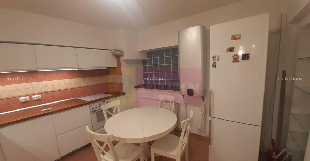 Apartament Ultracentral Pia?a Romana Etajul 1 - 7