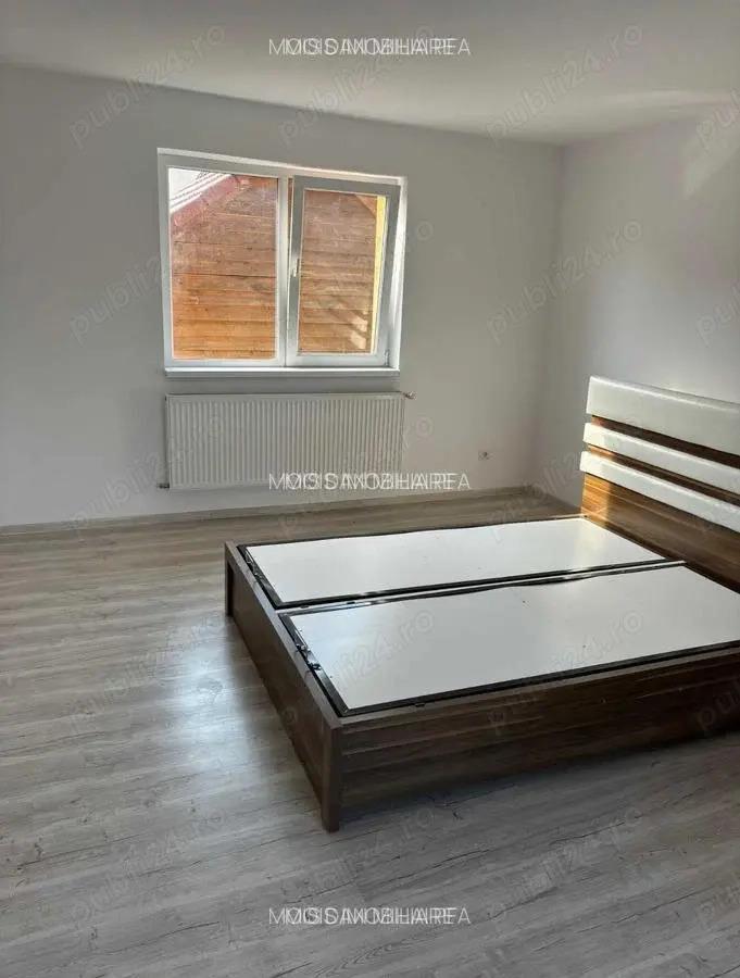 Vand casa zona lazaret mall gara - 3 Vand casa zona lazaret mall gara - 3