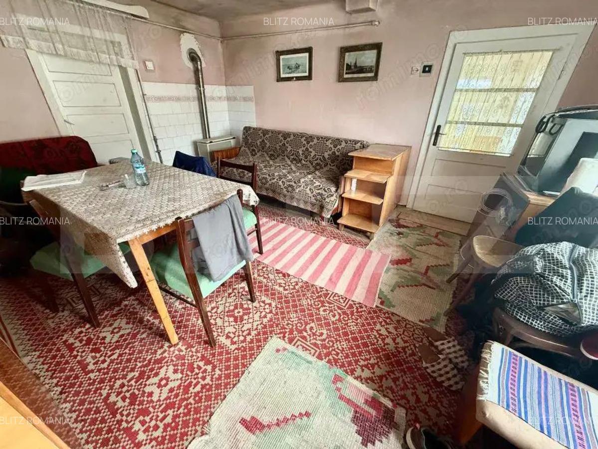 Casa de individuala, 4 camere, teren 1900mp - Zona Unirea - 1