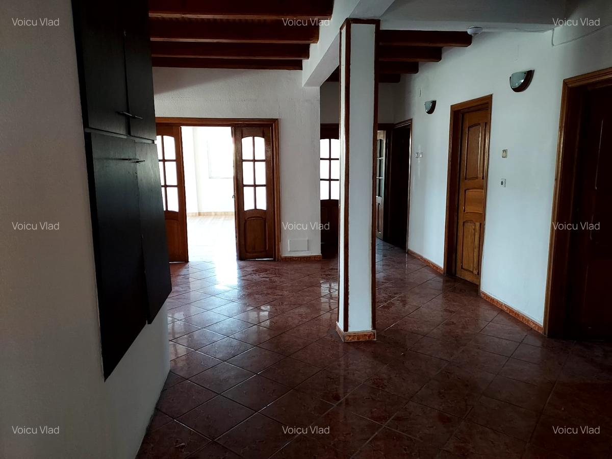 MILITARI-APUSULUI,VILA 12 CAMERE,P+2+POD,800 MP CONSTRUITI,GARAJ,CURTE 500 MP - 24