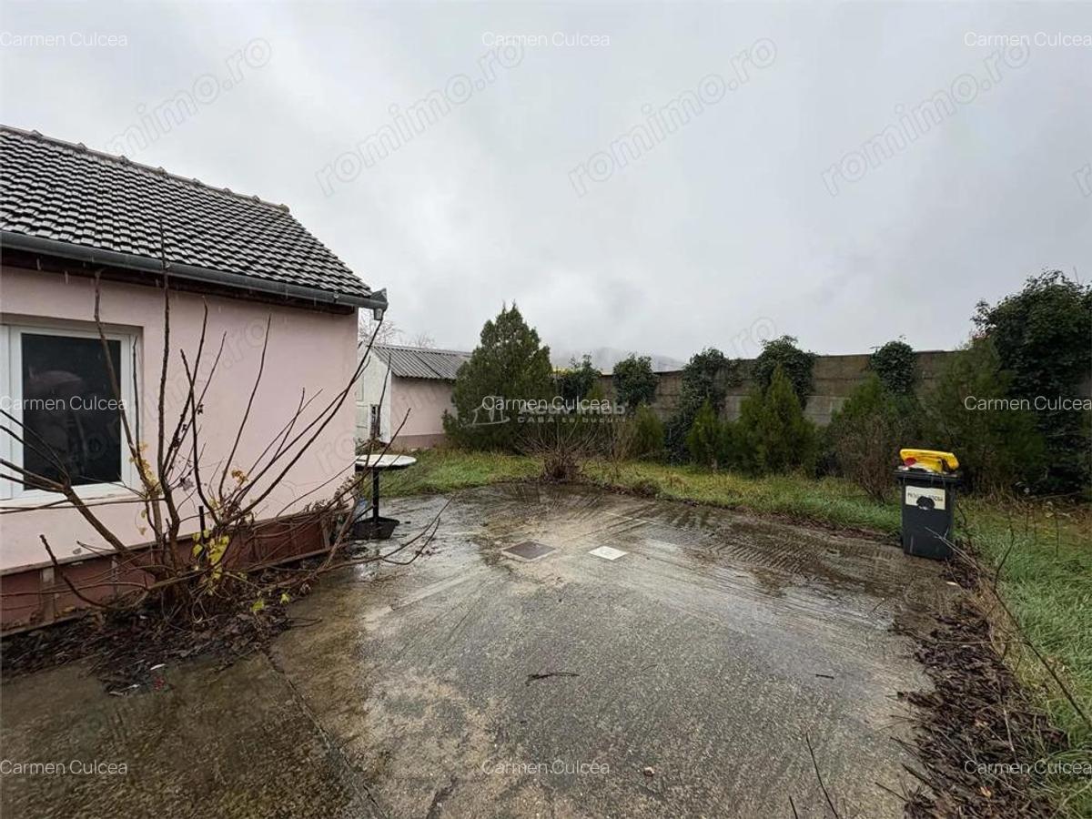 Bocsa Romana, Casa 8 Incaperi, Strada Principala. - 16
