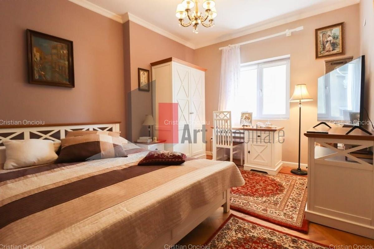 Apartament cu 3 camere semidecomandat în Universitate - 17
