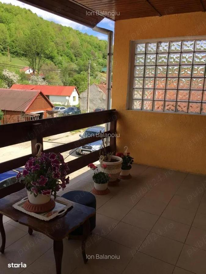Pensiune turistica Valiug Crivaia - 2