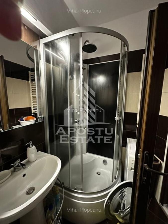 Apartament 2 camere, decomandat, centrala proprie,  zona UVT - 8