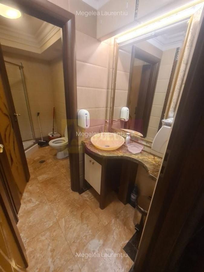 Apartament cu 3 camere de vanzare in Campina - Zona ultracentrala - 24