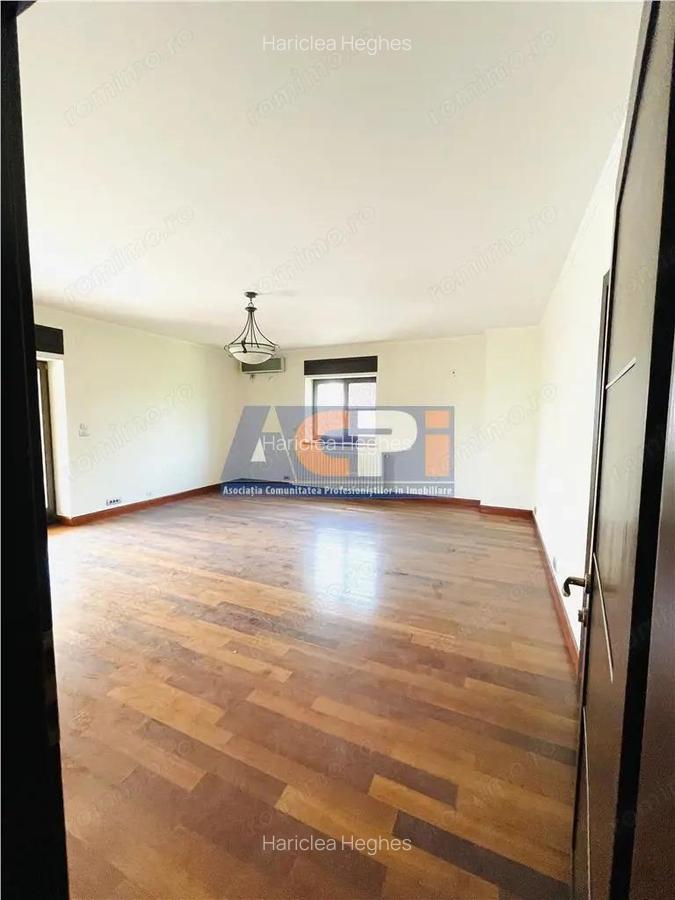 VANZARE CASA VILA 6 CAMERE 652 mp TEREN ZONA SISESTI SECTOR 1 - 2