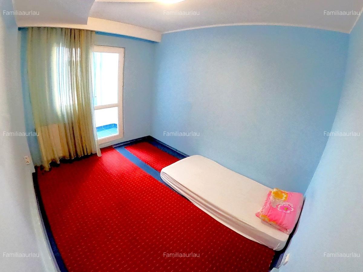 Apartament cu 3 camere decomandat, mobilat în Port - 4
