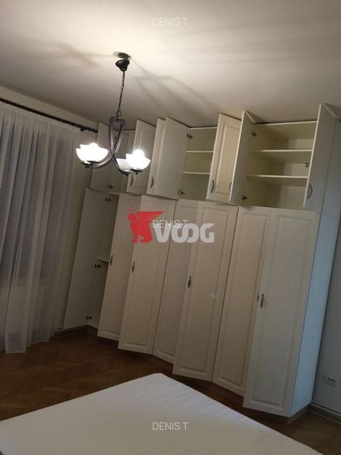 Apartament 3 camere langa medicina - 1