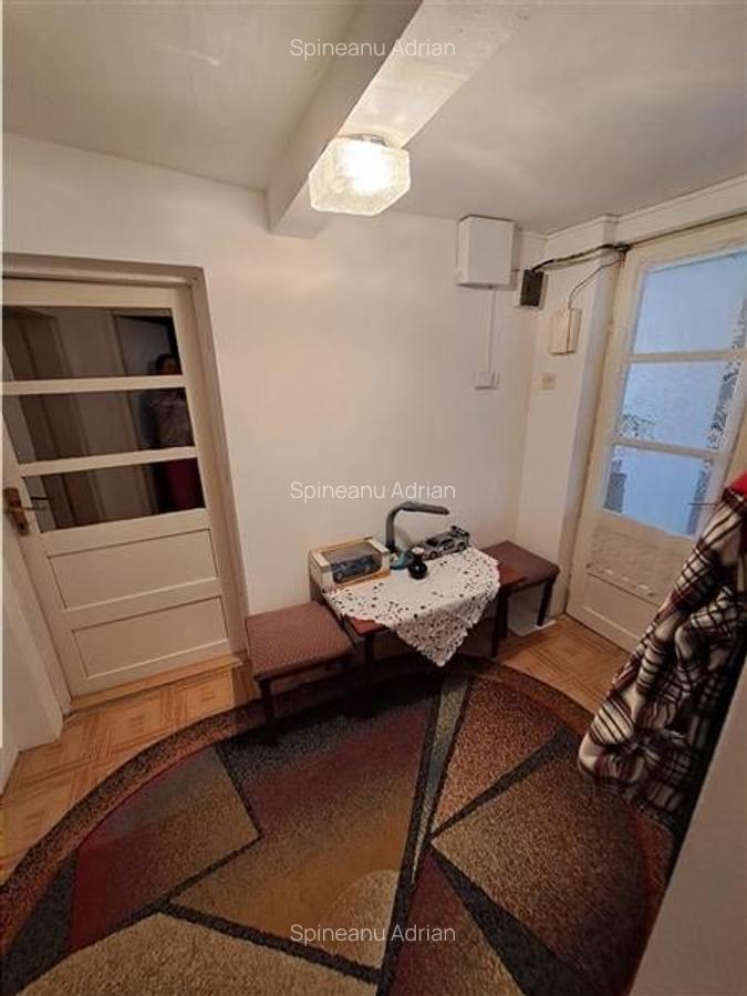 Casa individuala  Mehala aproape de Piata -Profi, 22 m front stradal - 14