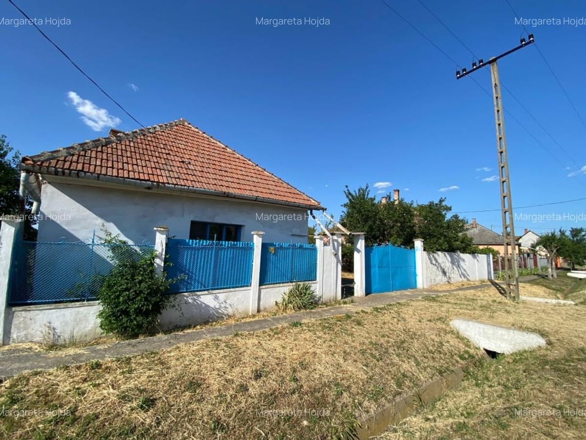 Casa de vacanta , 2 cam, teren 3.381 mp - 1