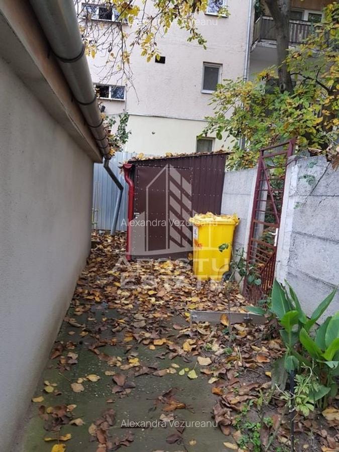 Casa individuala, 4 camere, 2 cai de acces, situata in zona Girocului - 9