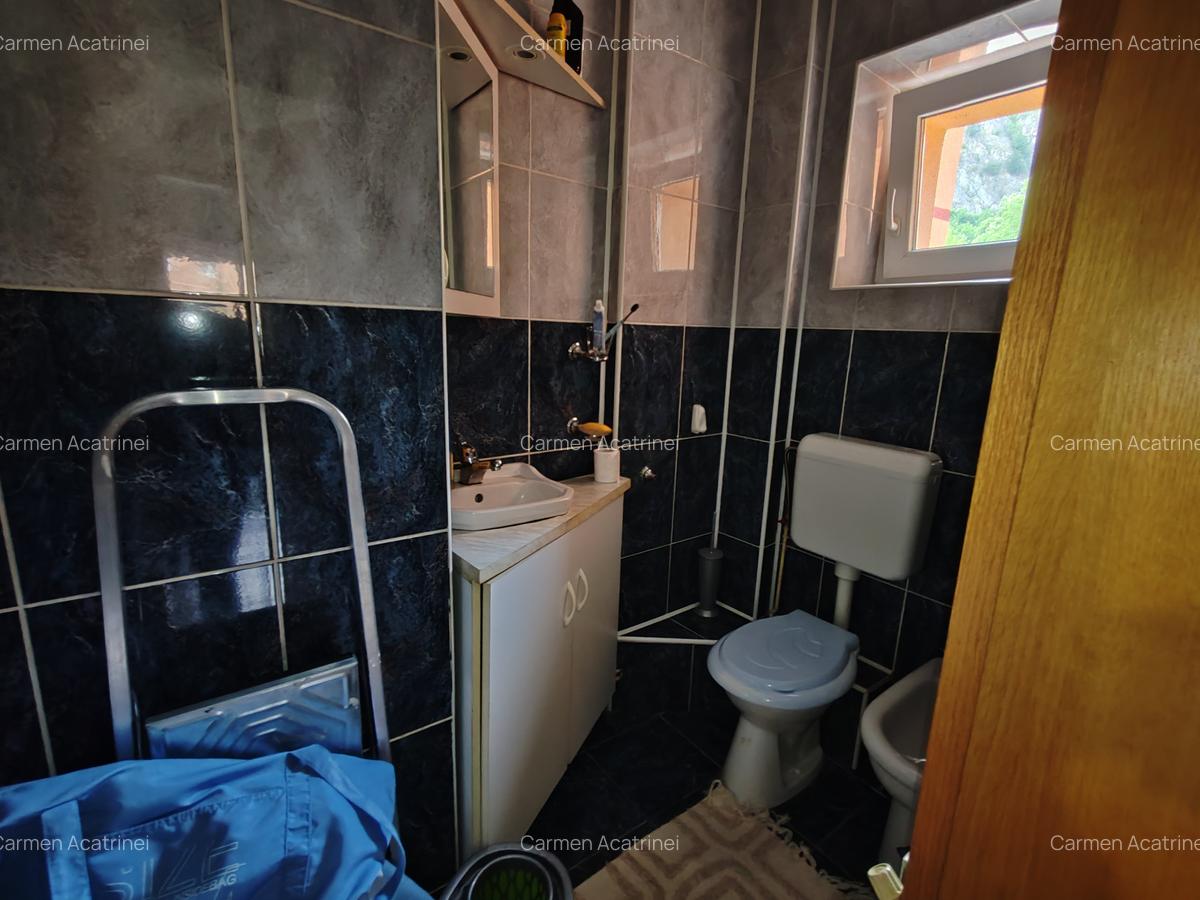 Apartament cu 3 camere decomandat în Răcădău - 17