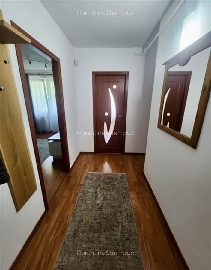 Trei camere cu doua bai, mobilat si utilat complet Centrul civic, Brasov - 4