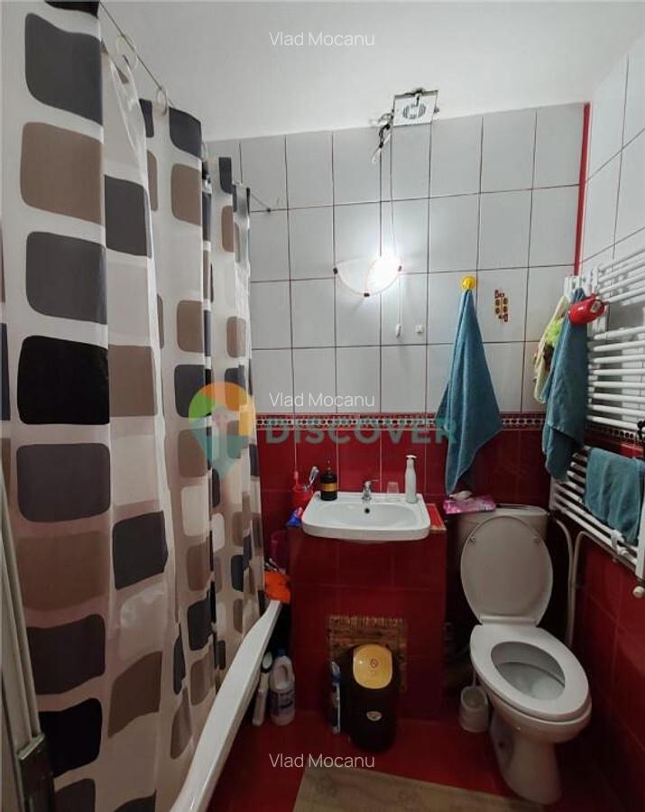 Zona Mioritei , 2 Camere Decomandate ,Bucatarie Spatioasa , - 9