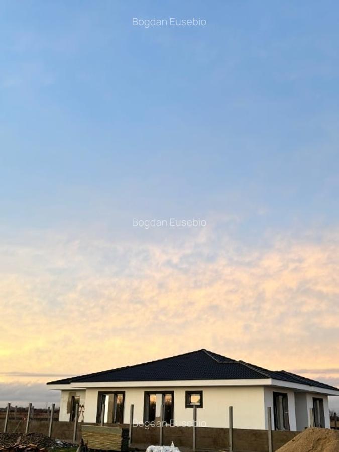 De vanzare 1/2 duplex in Mosnita Noua - 1