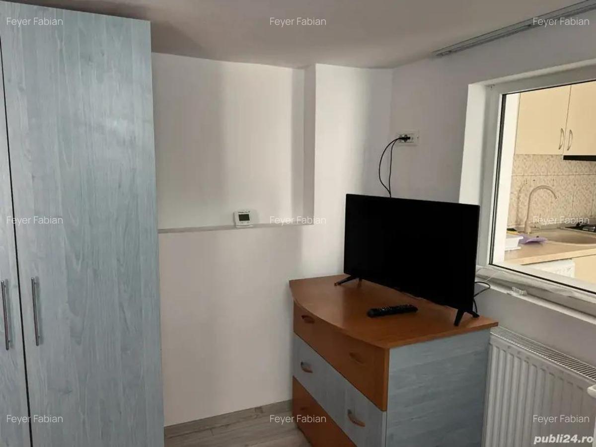 Inchiriez 2 camere la curte , baie si bucatarie separate - 2