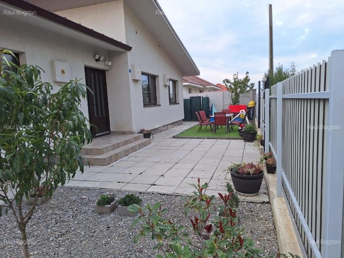 De vanzare CASA in cartierul Balcescu - 1