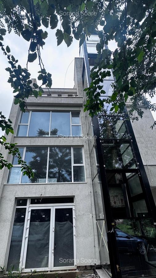 Spatiu comercial cu terasa, in imobil nou, de inchiriat! - 1