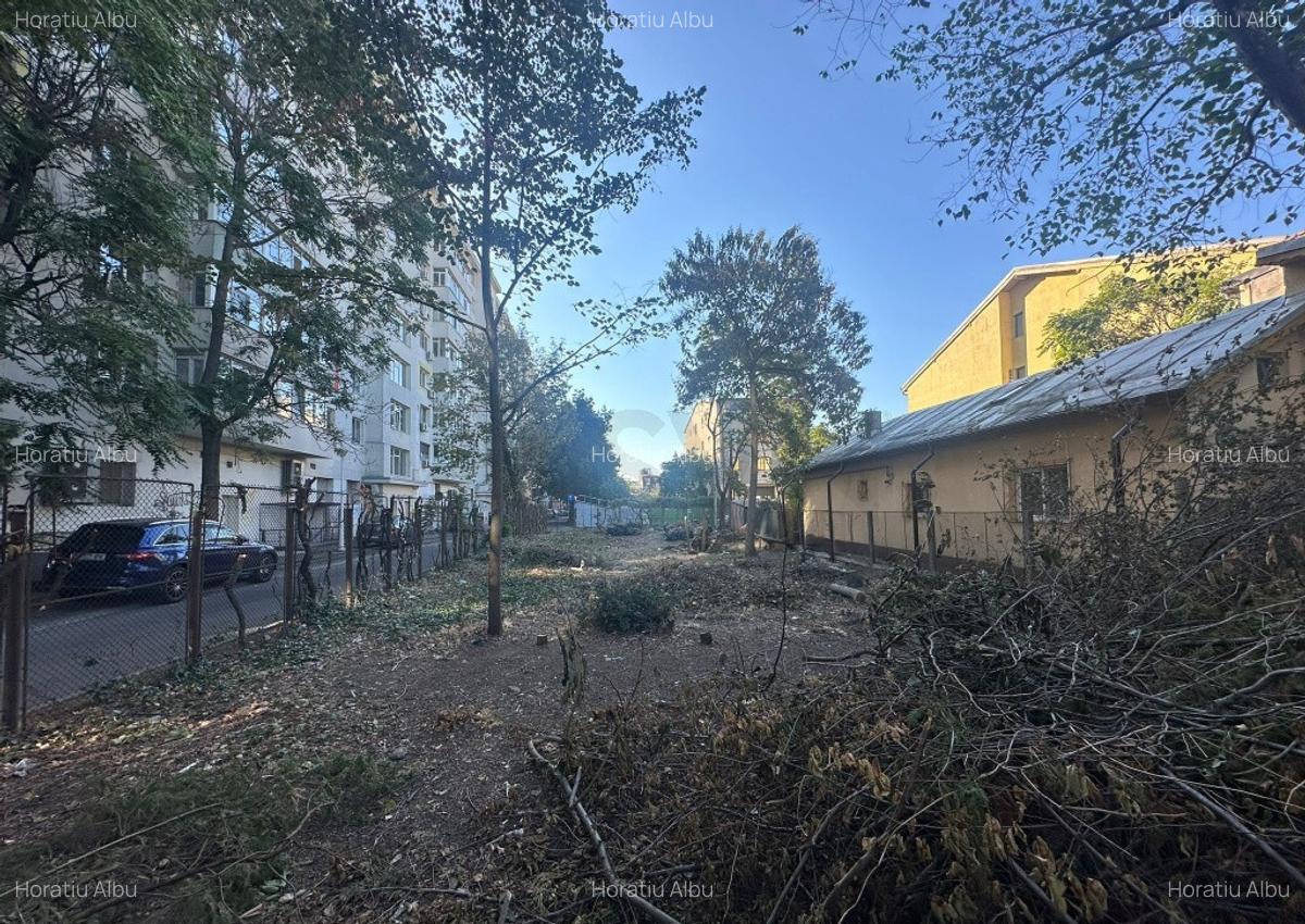 Teren de I Metrou 1 mai - 7