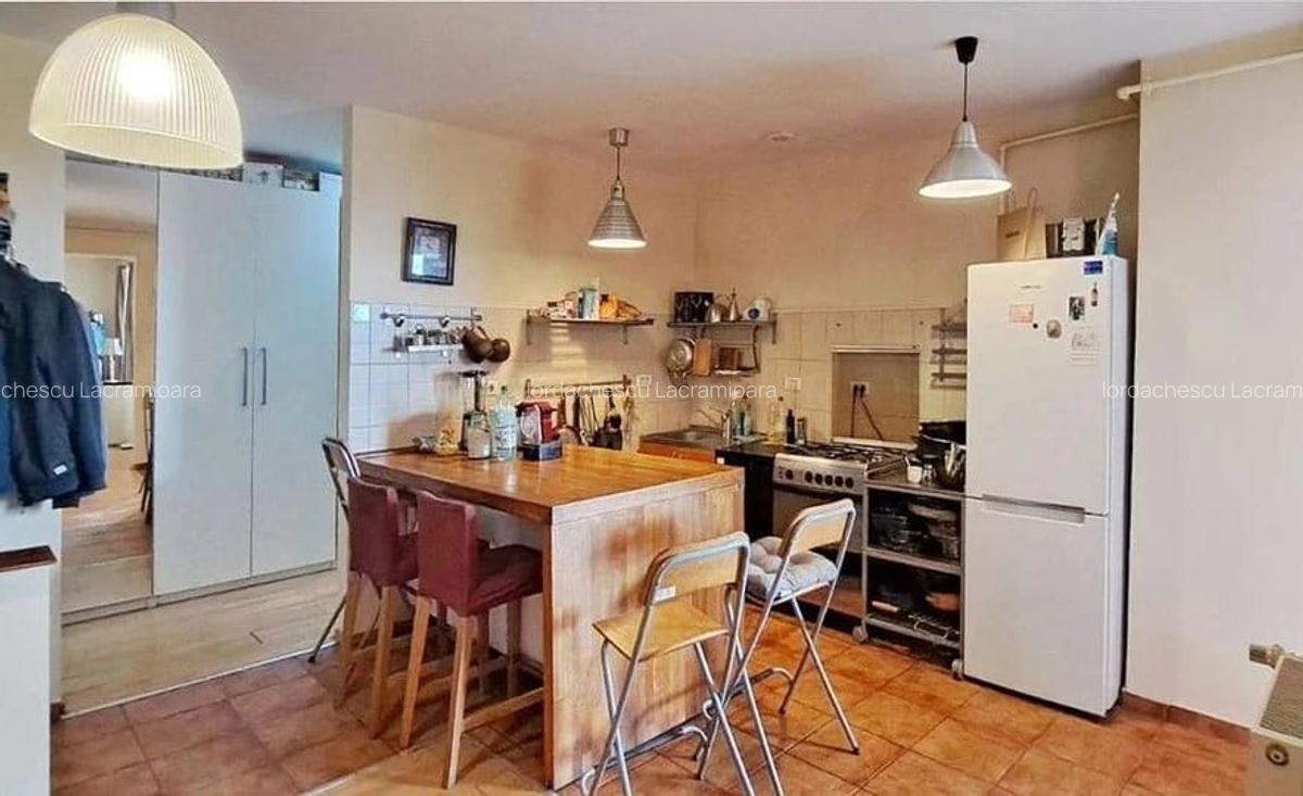 Apartament cu 3 camere decomandat în Blumăna - 3