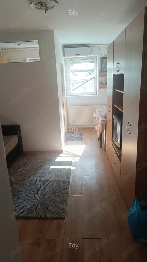 Inchiriez garsoniera moderna si utilata,zona gara de sud 650 lei - 1