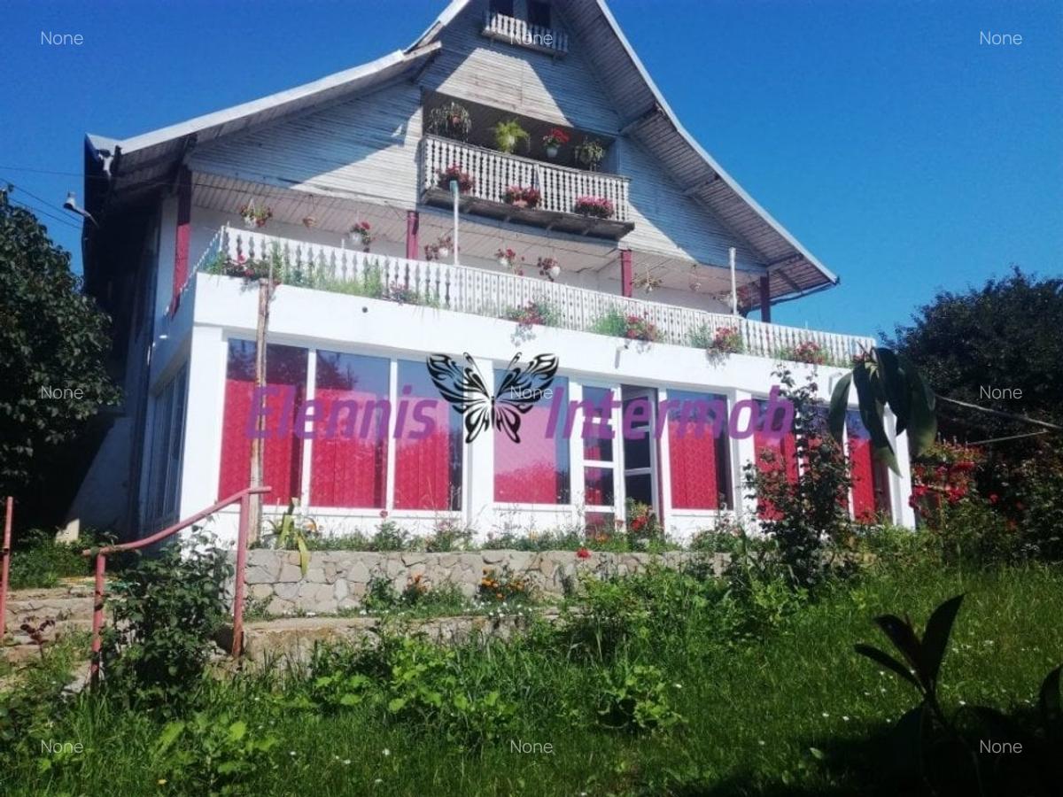 Casă cu 10 camere în Bucov - 2