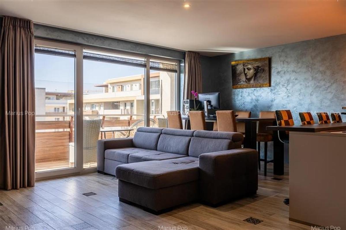Apartament cu 3 camere decomandat, mobilat în Tractorul - 12