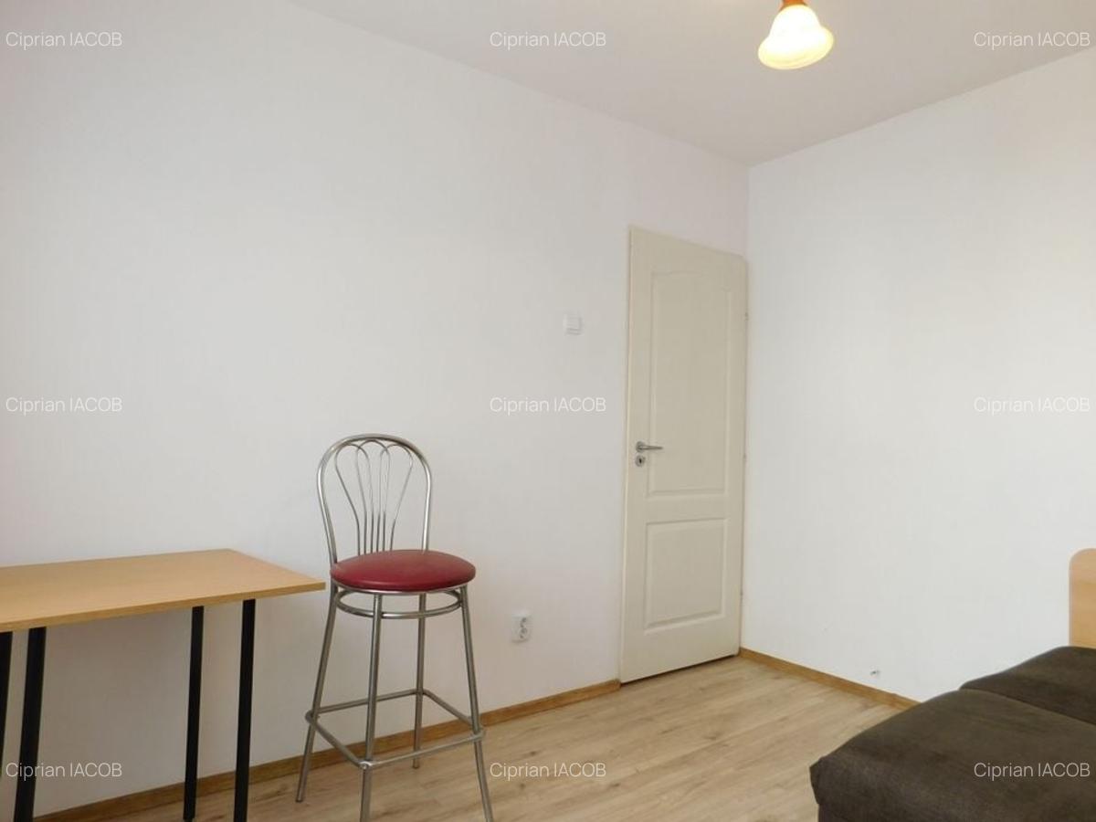 De închiriat apartament 2 camere decomandat, Zorilor - 9