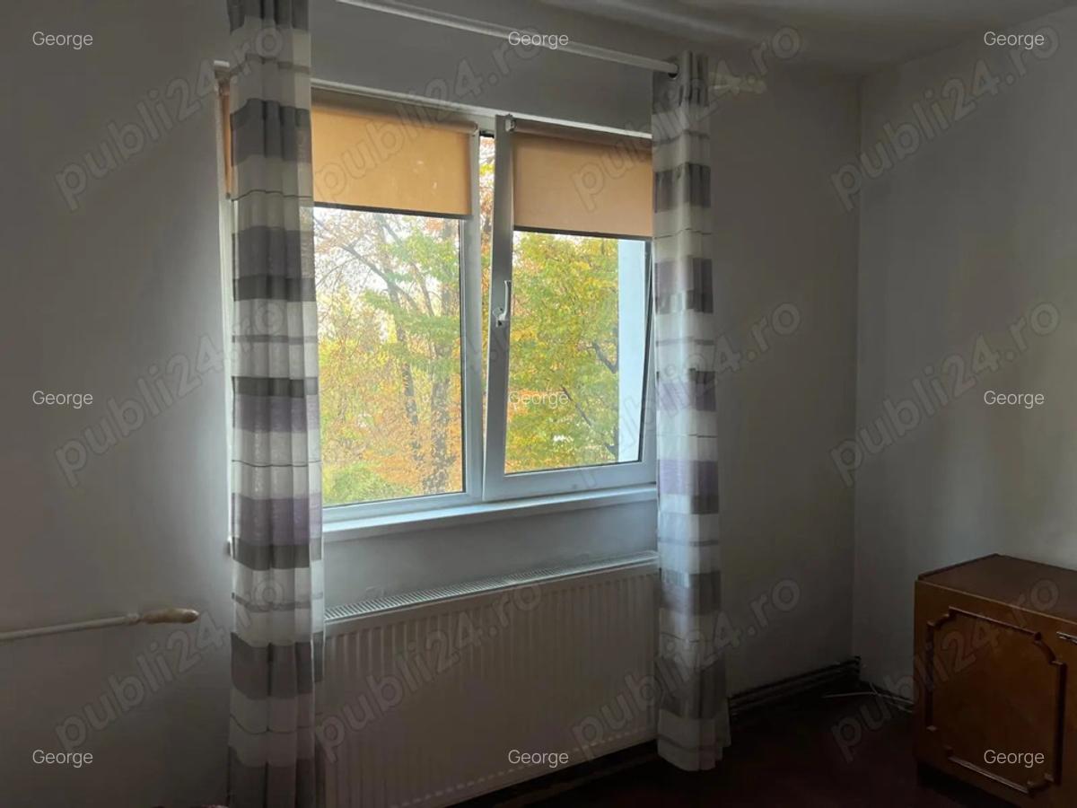 Privat, vand apartament 3 camere, str. Neptun, et. 2 4 - 3 Privat, vand apartament 3 camere, str. Neptun, et. 2 4 - 3