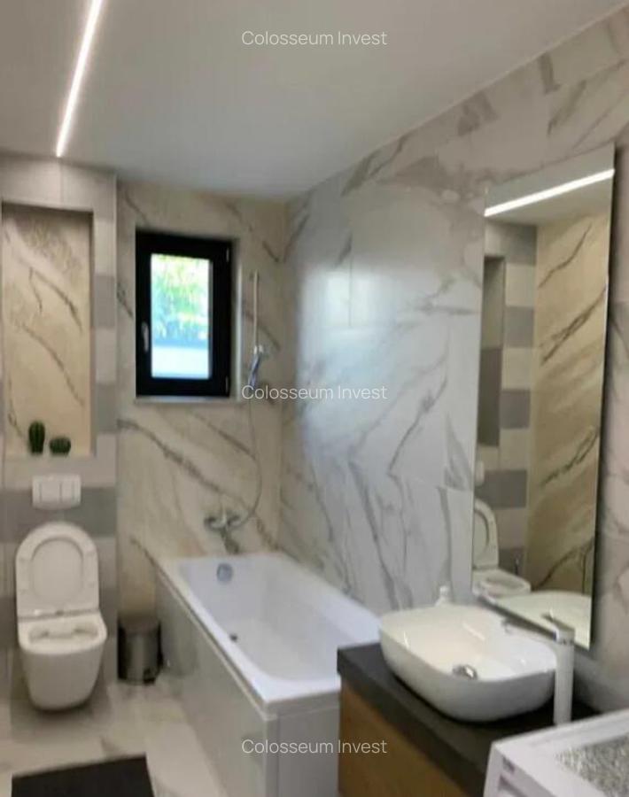 Apartament 3 camere, decomandat - zona Brasovul Vechi - 2