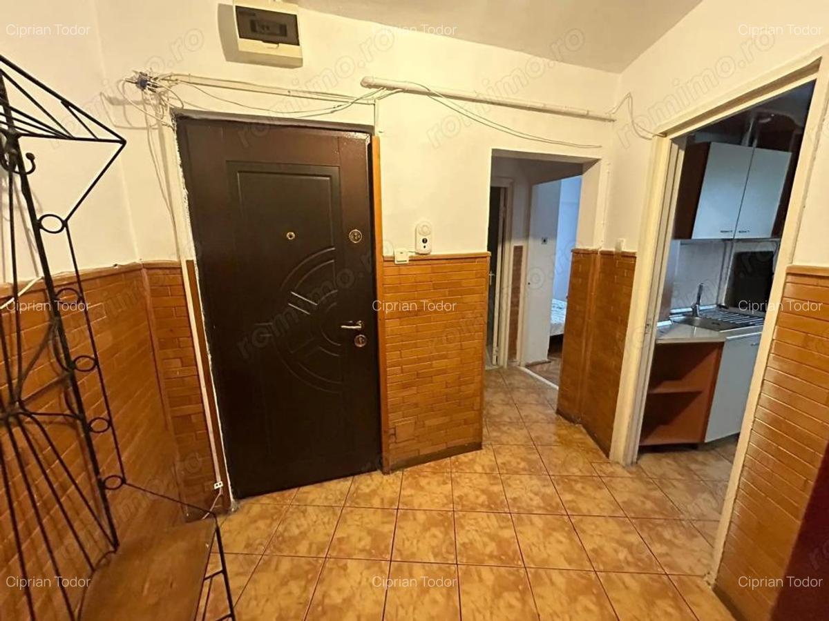 Apartament 2 camere, etaj 3 - zona Cetate - 6