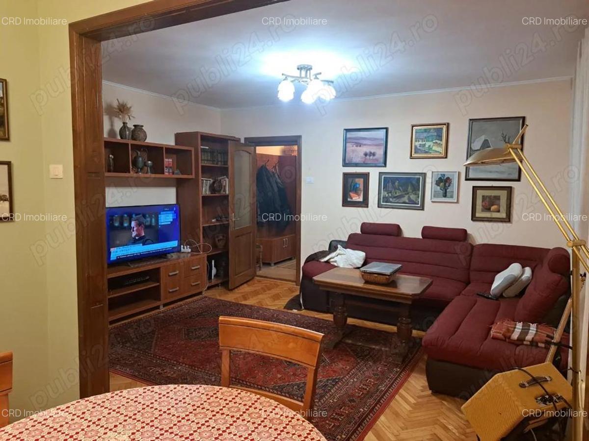 Cartier Sasar apartament 4 camere, balcon, etaj 3 - 1