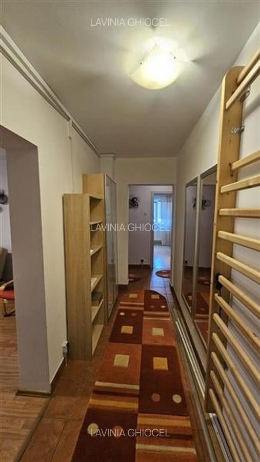 Piata Muncii-Calea Calarasi, apartament 3 camere, decomandat, mobilat-utilat, bl - 11