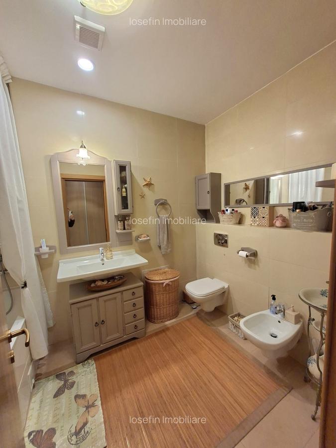 Central, pe malul Begai,  gata de locuit - 9