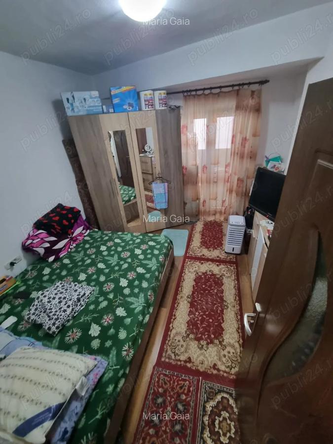 Vand apartament 3 camere, 2 bai, 1 bucatarie,2 balcoane ?i parcare curte - 1