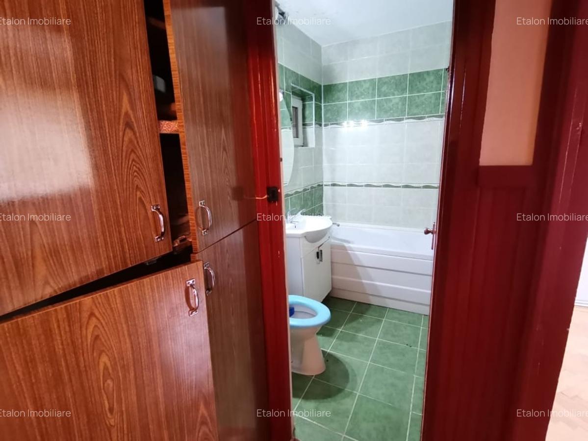 Apartament 3 camere semidecomandat, zona centrala, Piatra Neamt - 4