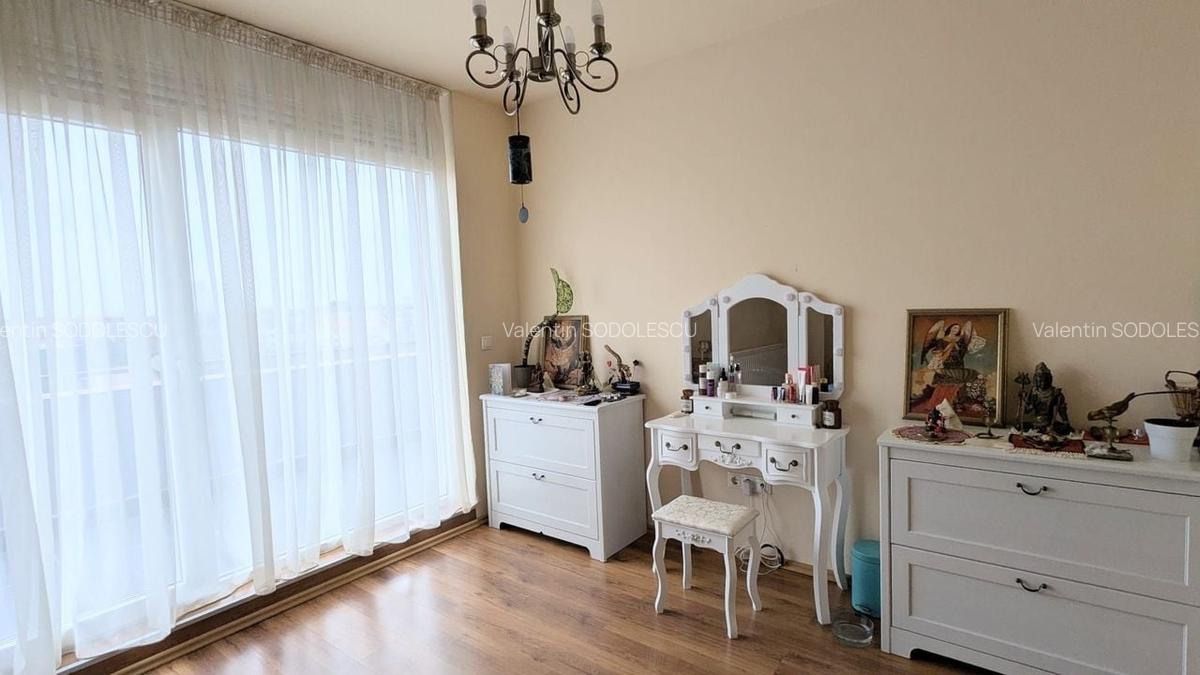 Apartament spatios 100 mp cu lift si 50 mp de terase - 38
