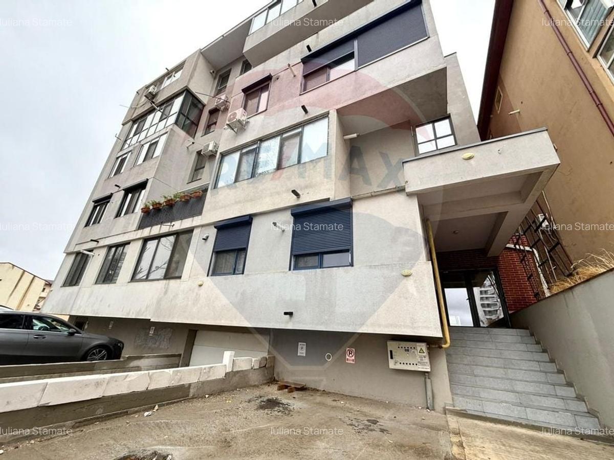 Apartament cu 3 camere de vanzare loc de parcare si teren Constanta - 15