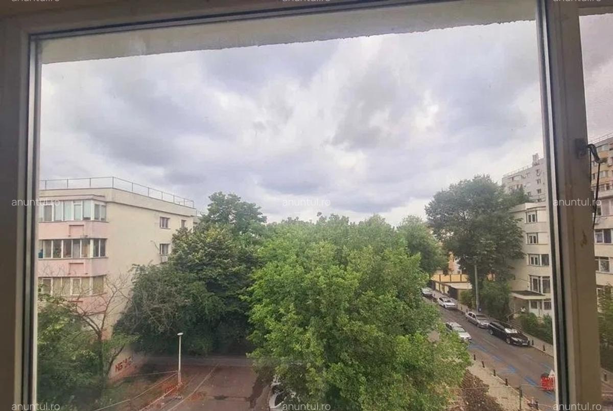 Lacul Tei x Parcul Circului, metrou Stefan cel mare 12 min - 8