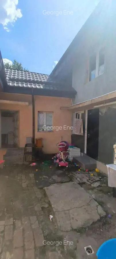 Casa compusa din 2 corpuri zona Antiaeriana suprafata utila 106mp - 2