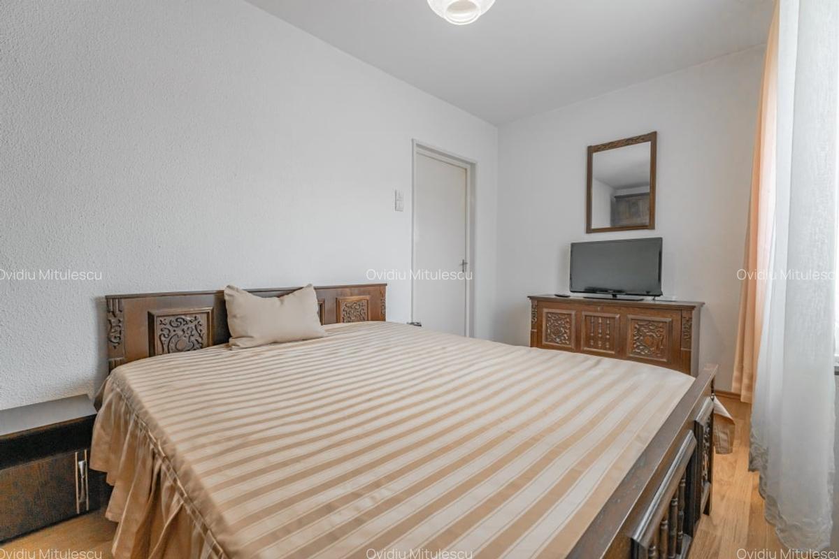 Apartament cu 4 camere decomandat, mobilat în Aurel Vlaicu - 4