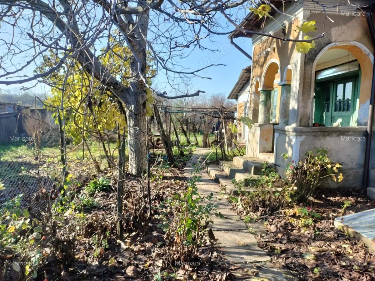 Vand casa batraneasca in sat Craciunei, comuna Radomire?ti, jud Olt - 5